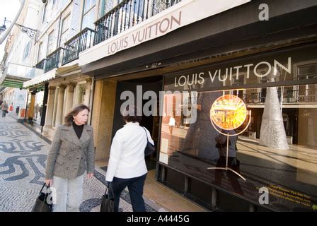 loja louis vuitton porto portugal|Louis Vuitton lisbon airport.